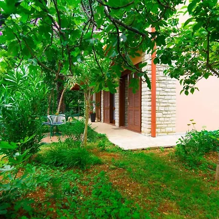 Ljerka 1009 Konukevi Rabac