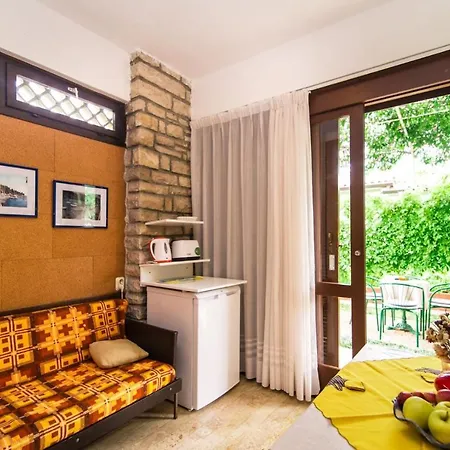 Ljerka 1009 Konukevi Rabac